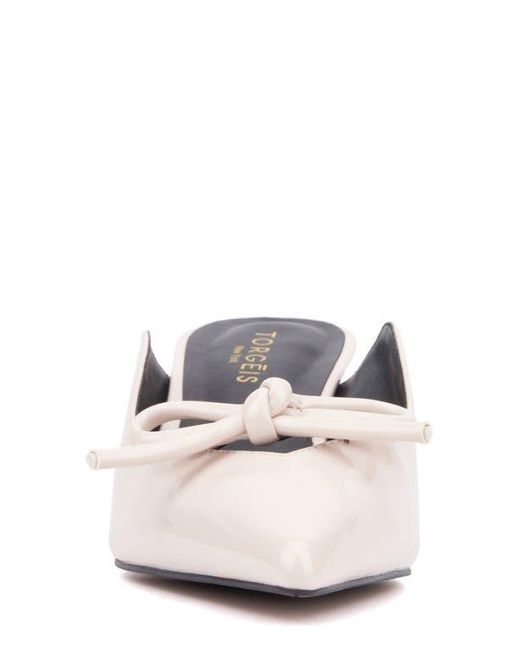 TORGEIS White Tamyra Pointed Toe Pump