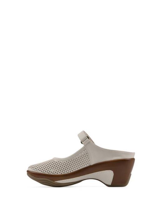 White Mountain White Vinto Mule