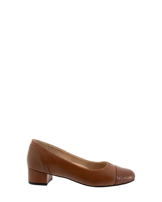 Trotters Brown Daisy Pump
