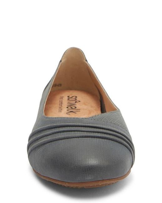 Softwalk® Gray Safi Flat