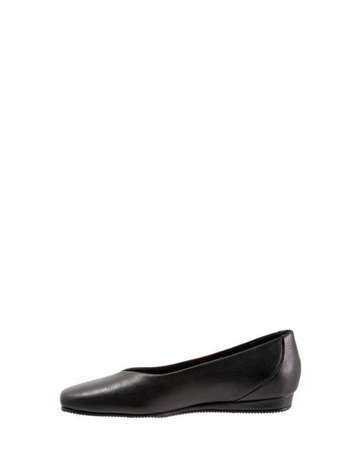 Softwalk® Black Vellore Flat