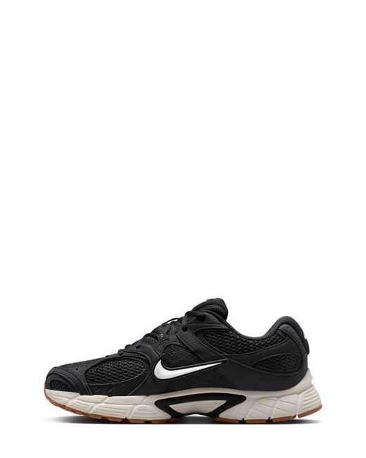 Nike Black V5 Runner Sneaker for men