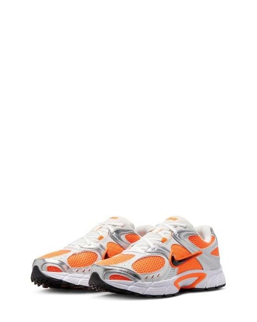 Nike Multicolor V5 Rnr Sneaker for men