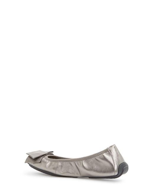 Me Too White 'Lilyana 2.0' Flat