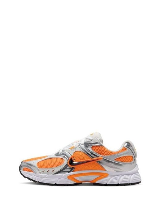 Nike Multicolor V5 Rnr Sneaker for men