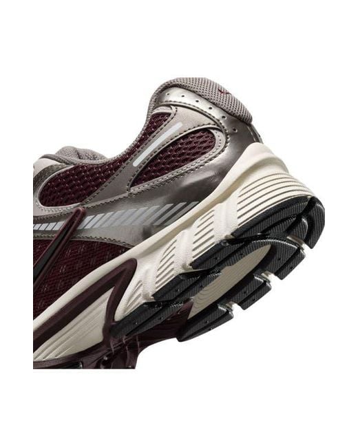 Nike Multicolor V5 Rnr Sneaker for men