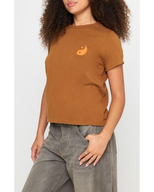 Spiritual Gangster Brown Yin & Yang Lila Graphic T-Shirt