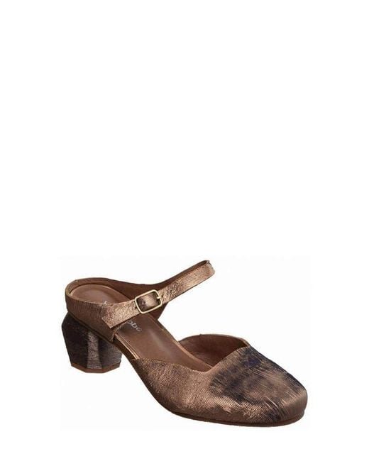 Antelope Brown Giselle Pump