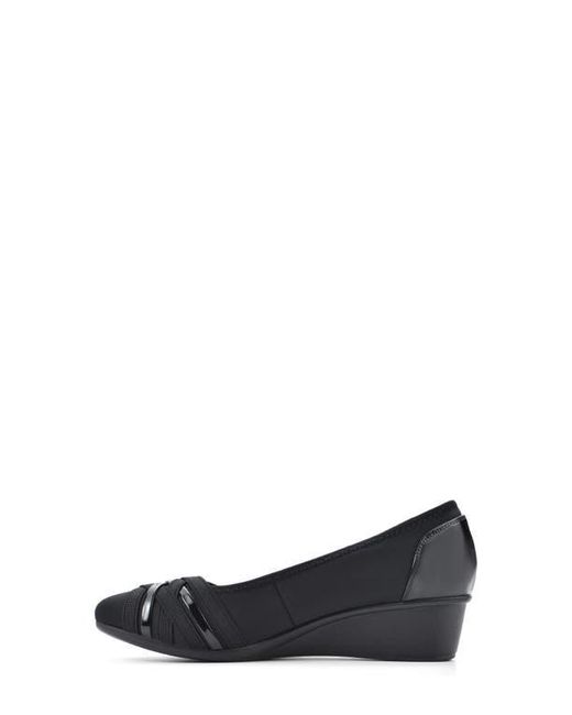 White Mountain Black Bowie Wedge Pump