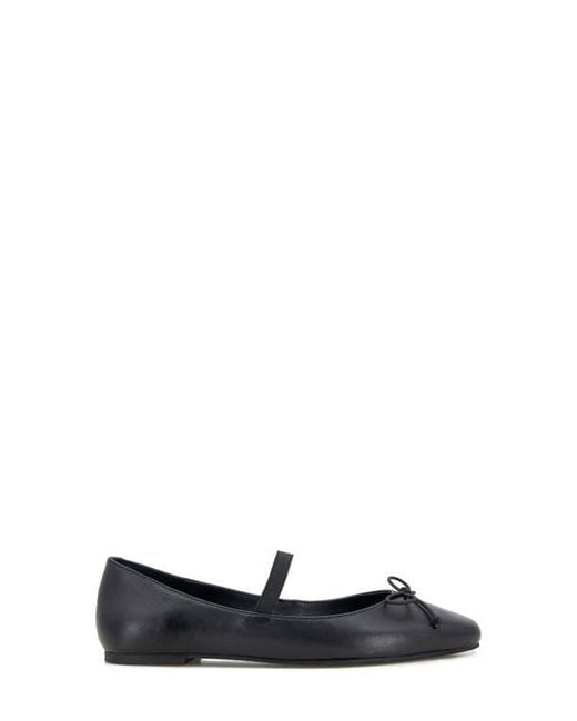 Kenneth Cole White Myra Ballet Flat