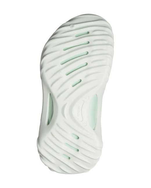 CROCSTM White Echo Wave Clog