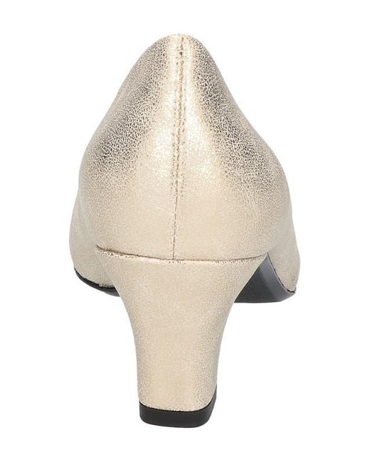 Easy Street Natural Ballari Round Toe Pump