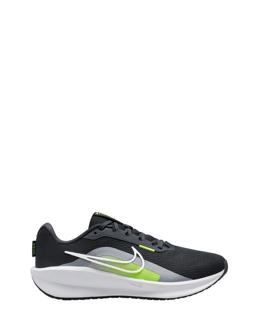 Nike Green Downshifter 13 Running Shoe for men