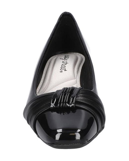 Easy Street Black Waive Square Toe Pump