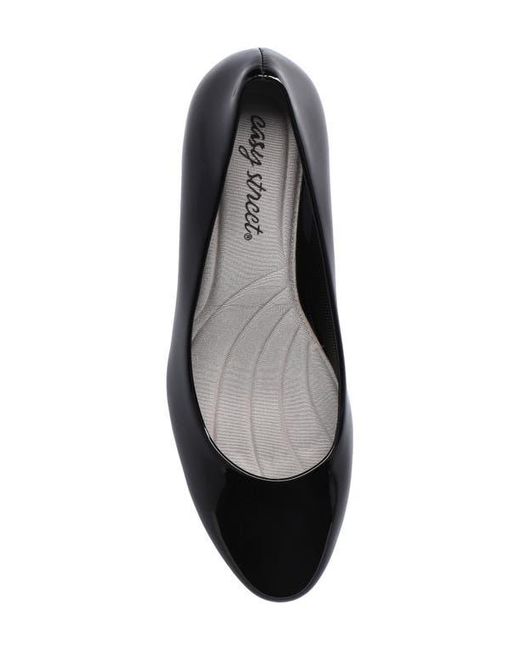 Easy Street Black Ballari Round Toe Pump