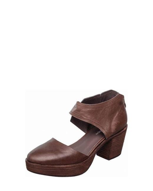 Antelope Brown Eva Pump