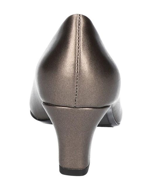 Easy Street Brown Elegant Round Toe Pumps