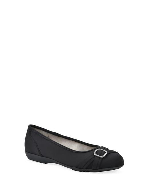 White Mountain Black Calming Buckle Strap Flat