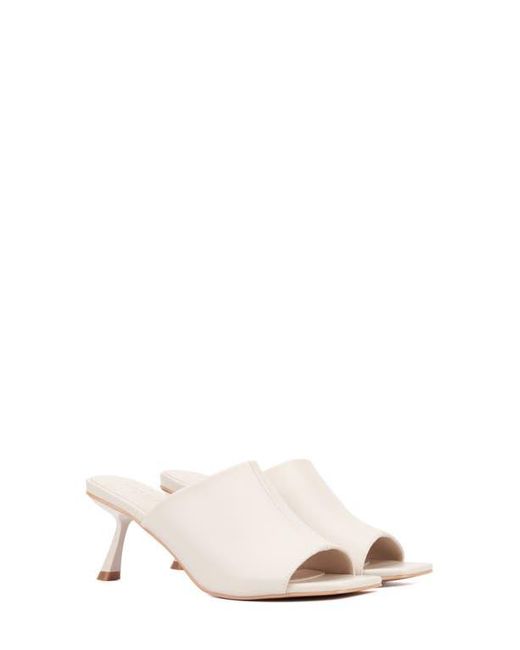 TORGEIS White Idina Square Toe Mule