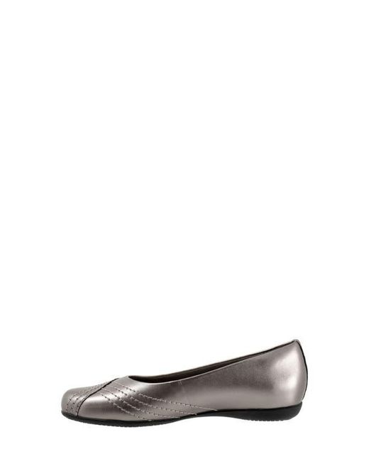 Trotters Multicolor Sasha Flat