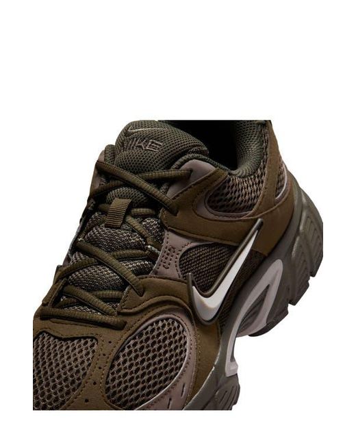 Nike Brown V5 Runner Sneaker for men