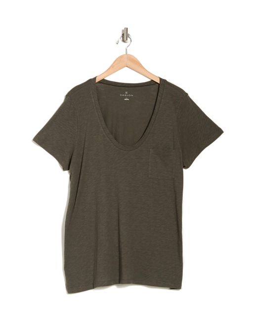 Caslon Gray U-neck T-shirt