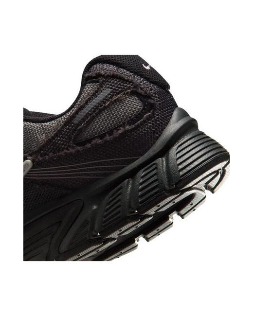 Nike Black V5 Runner Sneaker for men