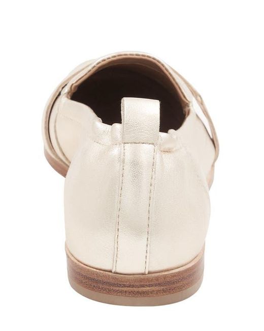Andre Assous Natural Cedar Featherweights Loafer