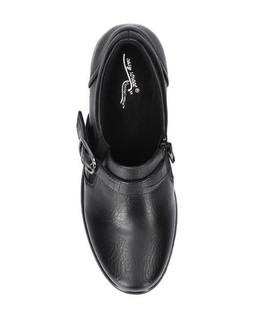 Easy Street Black Pixel Bootie