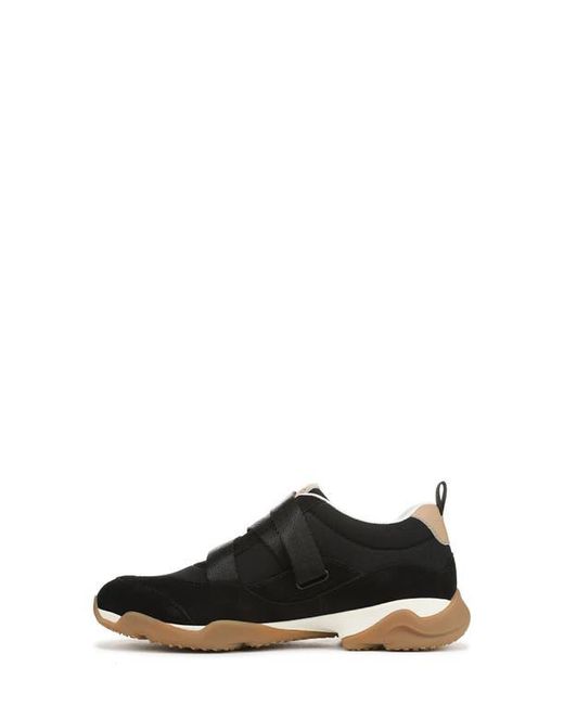 Vionic Black Walk Slim Gia Sneaker