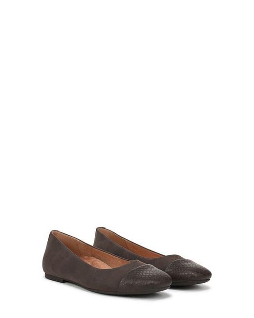 Vionic Brown Hollen Cap Toe Flat