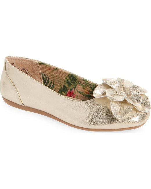 B O C BY BØRN Natural Peony Flat