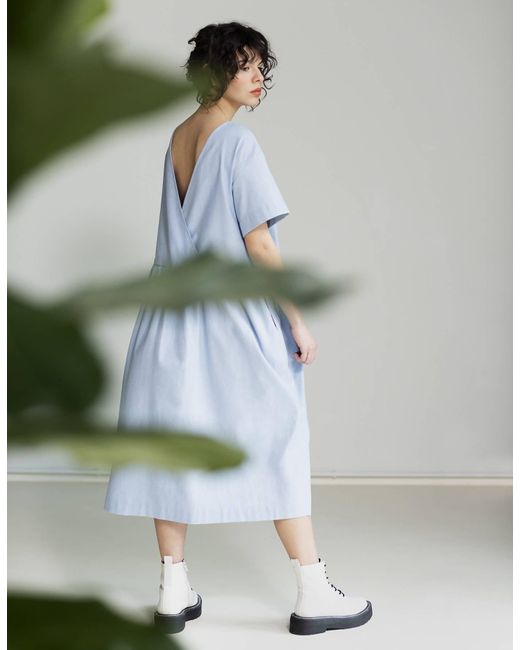 GARDEROB Green Hikka Midi Dress