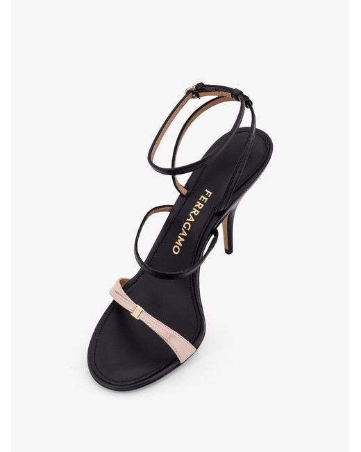【関税&送料込】Ferragamo Ariel Leather Sandal Ferragamo Ariel Sandals in White | Lyst