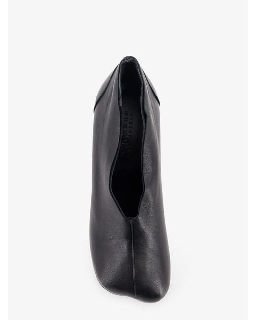 MM6 by Maison Margiela Blue Leather Pumps With Iconic Atomic Toe