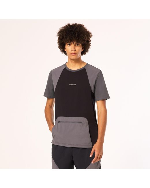 Oakley Verve Rc Kangaroo Pocket Tee - Color: Black for men