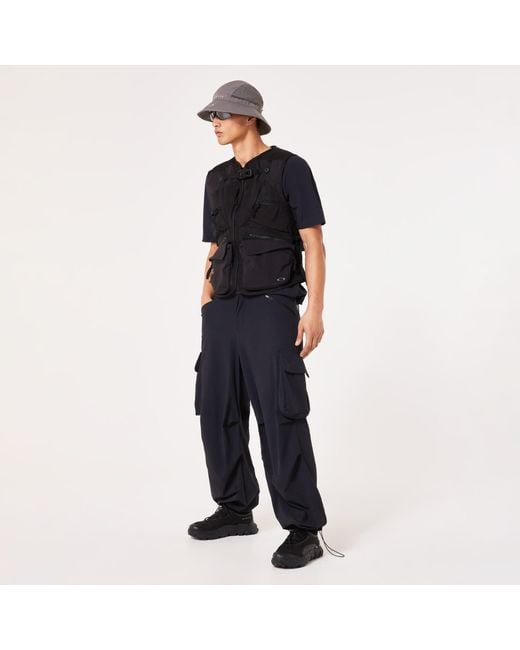 Oakley Black Versatile Multi-Pocket Latitude Flex Vest for men