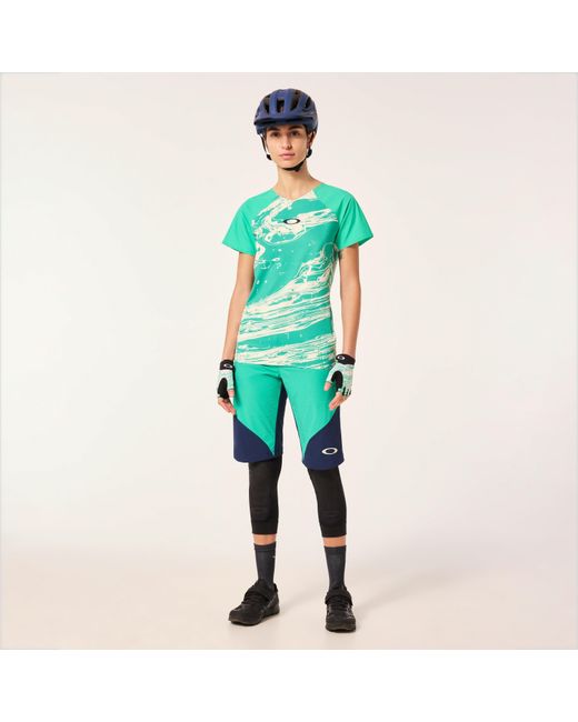 Oakley Green W. Seeker Airline Short