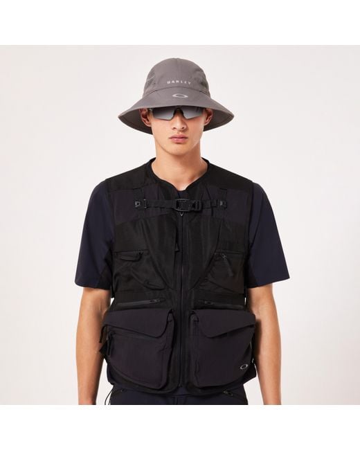 Oakley Black Versatile Multi-Pocket Latitude Flex Vest for men