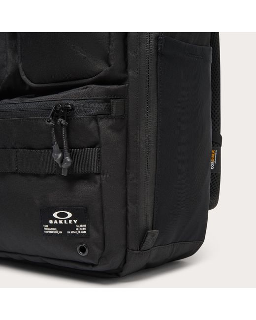 Essential Backpack M 8.0 Oakley de hombre de color Black