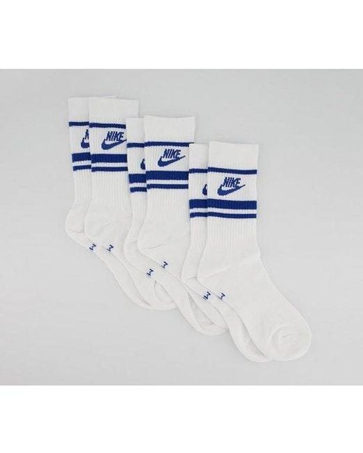 womens white crew nike socks