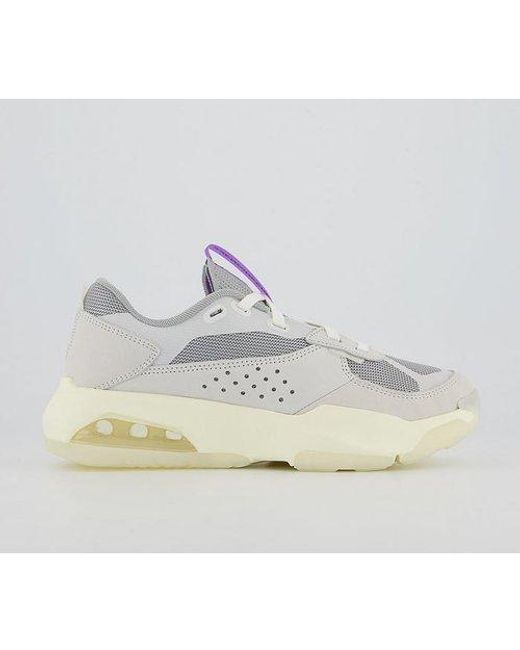 white nike 200 junior