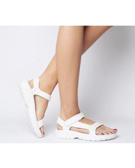 white hurricane drift teva