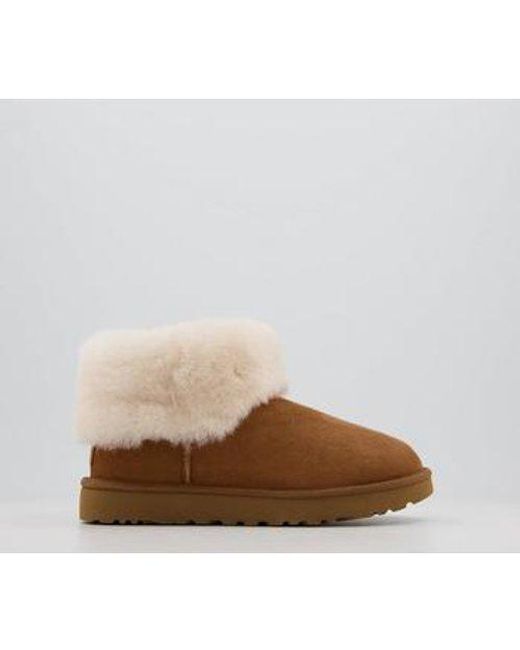 brown uggs with white fur