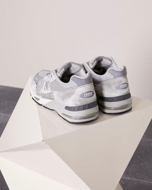 New Balance Gray 991
