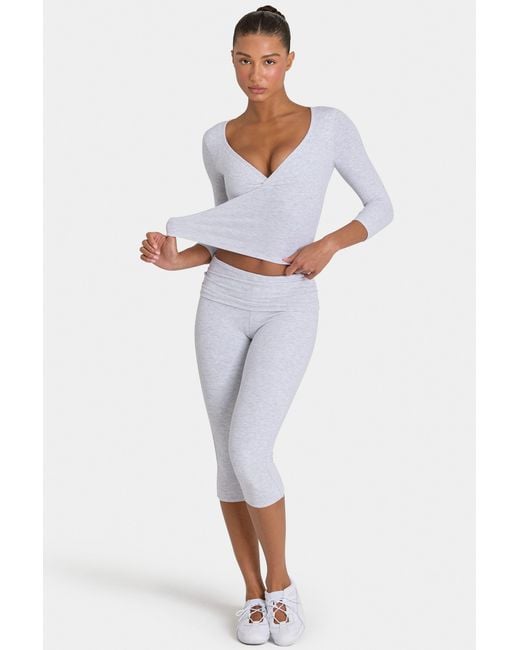 BO+TEE Gray Buttercloud Capri Leggings