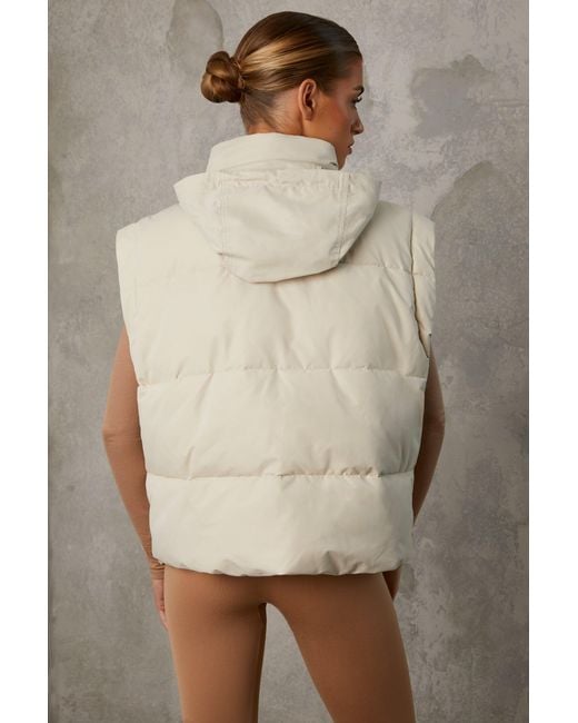 BO+TEE Natural Cropped Puffer Jacket With Detachable Sleeves