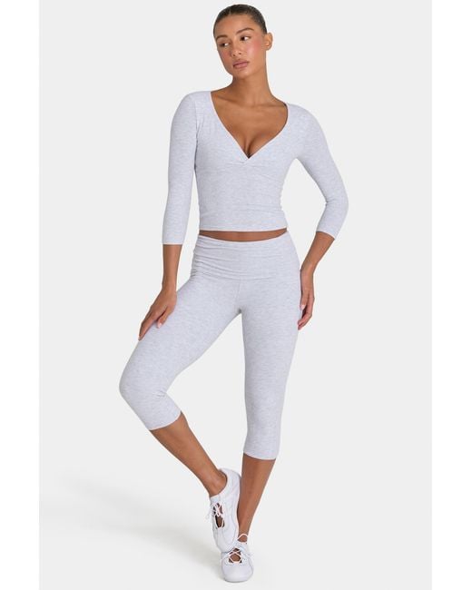 BO+TEE Gray Buttercloud Capri Leggings