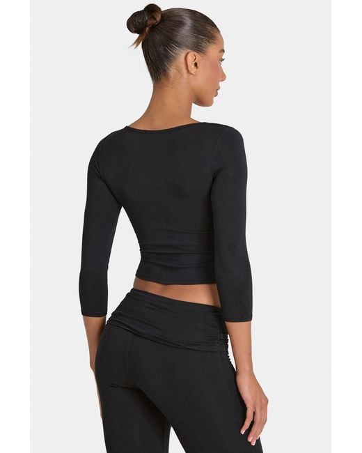 BO+TEE Black Buttercloud Top