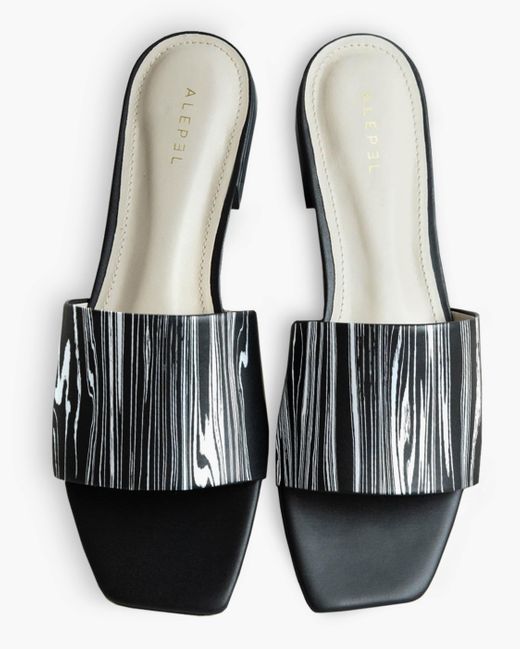 black square toe slides